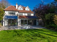 HANDSOME FAMILY HOME IN GERRARDS CROSS