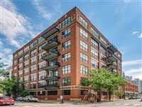 EXQUISITE DUPLEX PENTHOUSE WITH VAULTED CONCRETE CEILINGS