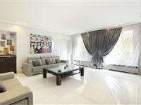 LOVELY APARTMENT WITH AN EXCELLENT FLOOR PLAN AND IN PERFECT CONDITION