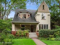 CHARMING VICTORIAN HOME RENOVATED FOR MODERN LIVING