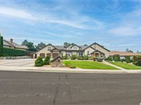 BEAUTIFUL CUSTOM HOME IN SOUTHWEST RENO