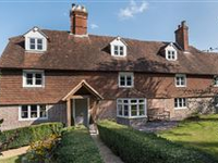 AN ELEGANTLY RESTORED GRADE II LISTED FARMHOUSE WITH BRIGHT AND SPACIOUS ACCOMMODATION