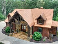 STUNNING LODGE PERCHED AT THE TOP OF THE MOUNTAIN