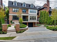 REFINED RESIDENCE IN COVETED ROSEDALE