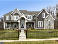 NEW HOME IN EXCLUSIVE NEW COMMUNITY