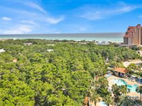 IMMACULATE, TOTALLY RENOVATED, PROFESSIONALLY DECORATED CONDO