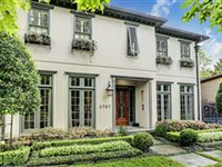 LUXURIOUS AND BEAUTIFULLY RENOVATED HOME IN IDEAL LOCATION