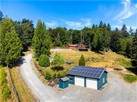 BEAUTIFULLY MAINTAINED HOME WITH UNOBSTRUCTED SWEEPING VALLEY VIEWS