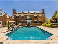 STUNNING AND CLASSIC GEORGIAN-STYLE COLONIAL