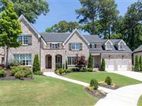 BEAUTIFULLY CONSTRUCTED HOME