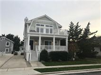 MOVE-IN READY HOME IN PRIME CENTRAL LOCATION