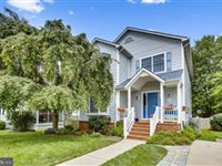 PICTURE PERFECT COLONIAL IN SOUGHT-AFTER LEE HEIGHTS