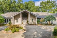 BEAUTIFUL AND SPACIOUS HOME WITH FOX LAKE AND GOLF COURSE VIEWS