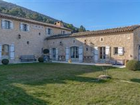 TASTEFULLY RESTORED 18TH CENTURY RESIDENCE