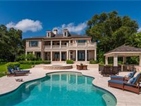 A HIDDEN PARADISE ON PRIZED SIESTA KEY