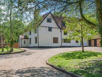 OUTSTANDING GRADE II LISTED TRADITIONAL FARMHOUSE