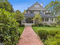 EXQUISITE AND HISTORIC VICTORIAN FARMHOUSE