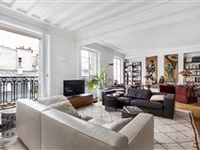 CHARMING FLOOR THROUGH APARTMENT