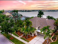WATERFRONT EXECUTIVE APOLLO BEACH POOL HOME