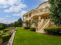 GRAND ESTATE HOME WITH 180-DEGREE VIEWS