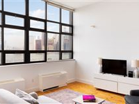 SPRAWLING SPACIOUS NEW YORK CITY LOFT IN BROOKLYN HEIGHTS