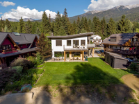 WEST COAST CONTEMPORARY CHALET