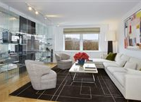 BEAUTIFUL SIX-ROOM HOME ON FIFTH AVENUE