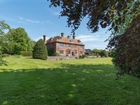 MAGNIFICENT JACOBEAN MANOR SET IN SMALL VILLAGE
