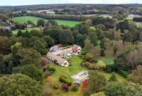 BEAUTIFULLY APPOINTED RANCH STYLE FAMILY HOME