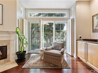 EXECUTIVE TOWNHOME IN BEST LOCATION IN SEACLIFF ON THE GREENS