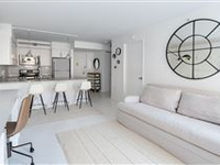 BRIGHT WEST CHELSEA HOME IN THE CENTER OF IT ALL