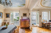 CLASSIC ELEGANCE IN A 19TH CENTURY PARIS BUILDING
