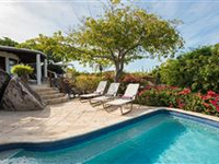 ON THE ROCKS VILLA