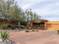 WARM AND ELEGANT CASITA IN WORLD RENOWNED RESORT