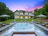 WONDERFUL MODERN HOME IN THE AMAGANSETT BAY AREA