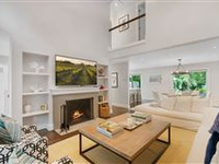 ELEGANT DESIGNER CONDO IN SOUTHAMPTON MEADOWS