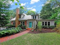 URBAN CARRIAGE HOUSE
