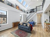 A DRAMATIC LOFT SPACE