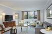 BRIGHT AND SPACIOUS APARTMENT