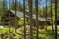 NEW MOUNTAIN LODGE IN TUMBLE CREEK