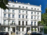 WONDERFUL AND BEAUTIFULLY PRESENTED FLAT