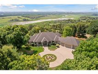 PRIVATE RETREAT ON SPACIOUS LAND OVERLOOKING EDEN PRAIRIE