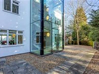 AN IMPACTFUL ARCHITECT-DESIGNED HOME OFFERING LIGHT-FILLED FLEXIBLE ACCOMMODATION