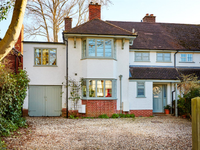 LOVELY HOME IN CONVENIENT LOCATION