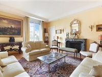 LUXURIOUS, SIXTH FLOOR APARTMENT