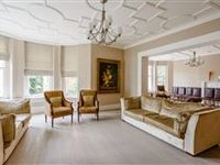 OUTSTANDING FOUR BEDROOM FLAT