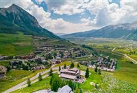 SPECTACULAR HOME OVERLOOKING THE ENTIRE VALLEY