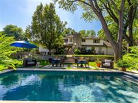 SERENE RANCH-SYLE HOME NEAR MEYER CIRCLE