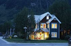 HOME IN A FANTASTIC LOCATION