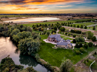 EXTRAORDINARY WATERFRONT ESTATE